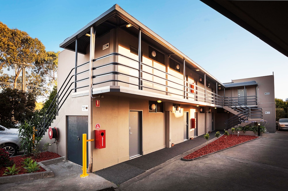 Best Western Mahoneys Motor Inn - Accommodation VIC