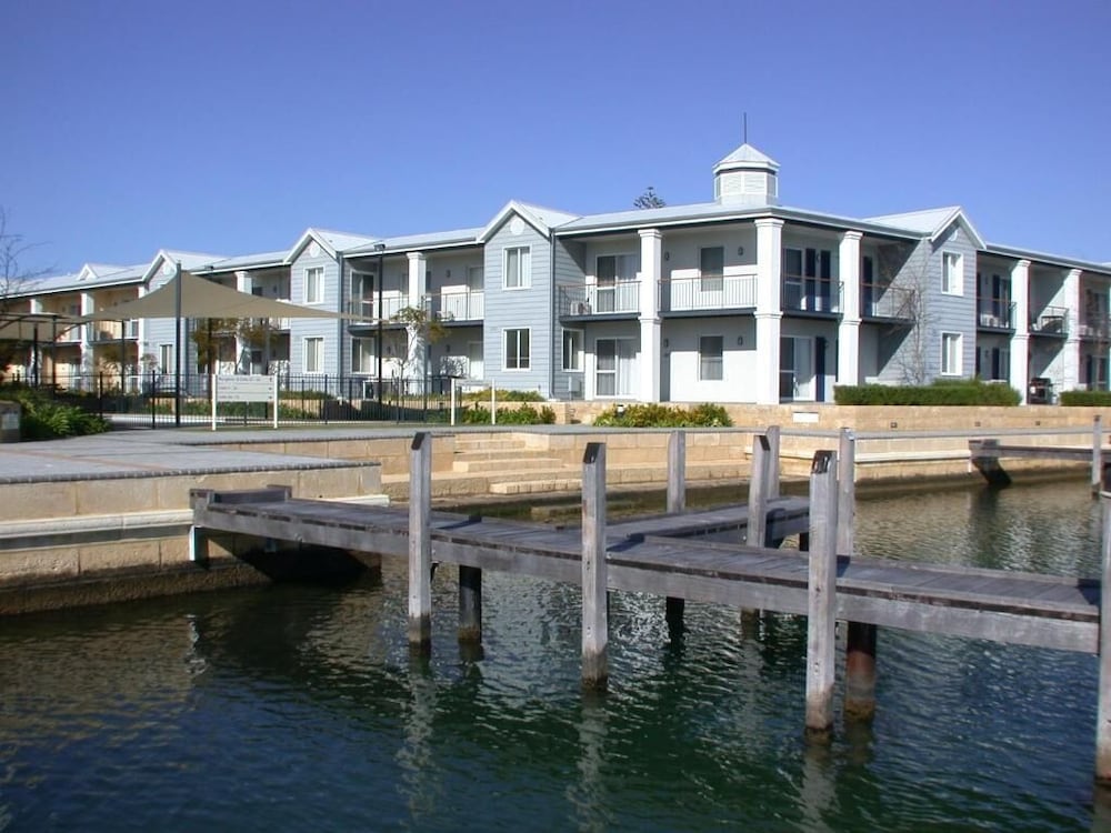 C Mandurah Resort - Accommodation Perth
