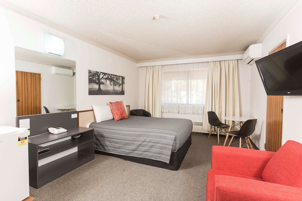 Belconnen Way Hotel Motel And Serviced Apartments - thumb 1