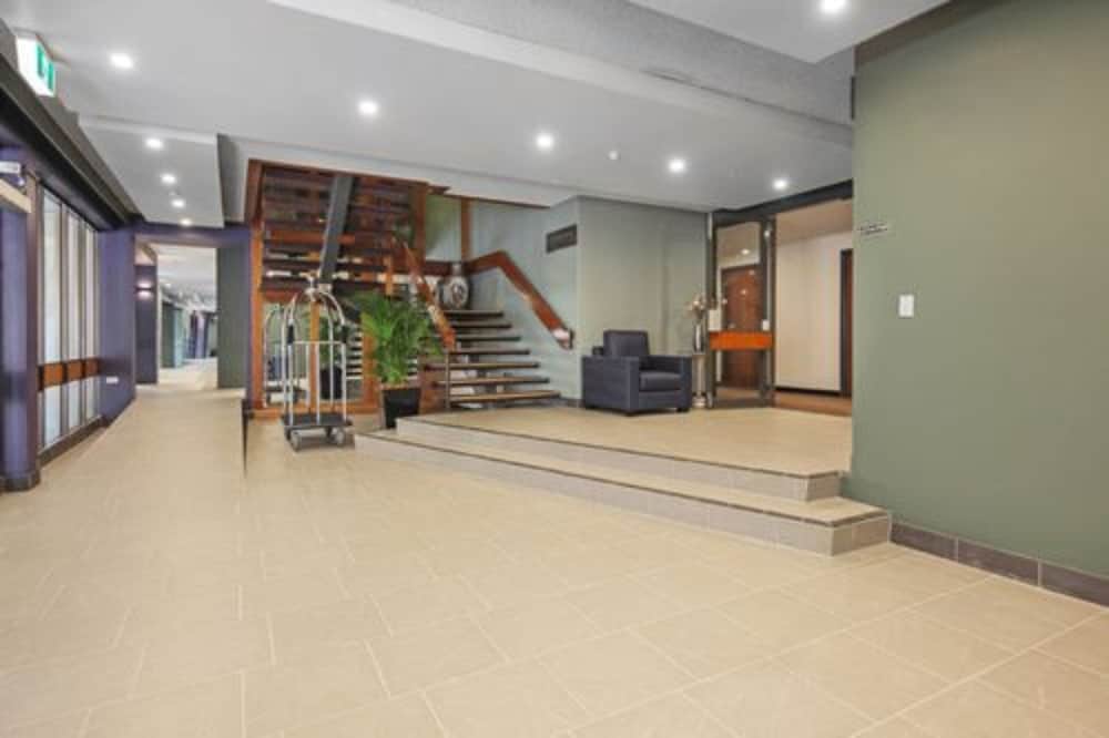 Belconnen Way Hotel Motel And Serviced Apartments - thumb 2