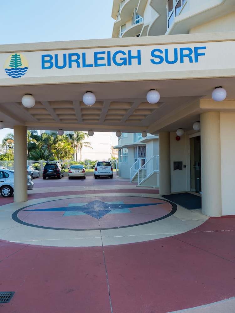 Burleigh Surf Apartments - thumb 0