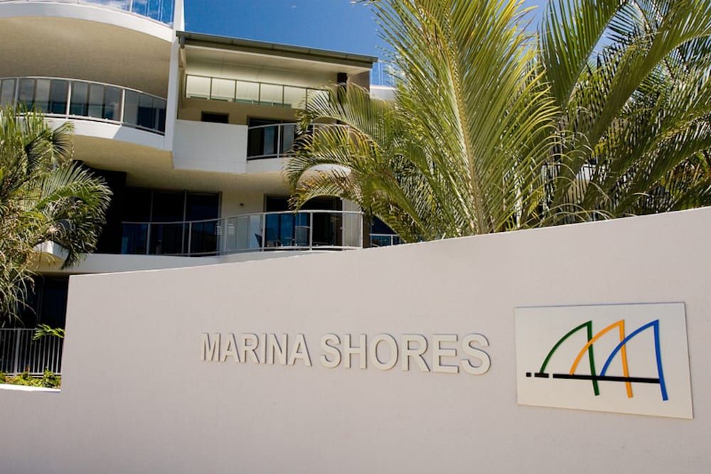 At Marina Shores - thumb 3