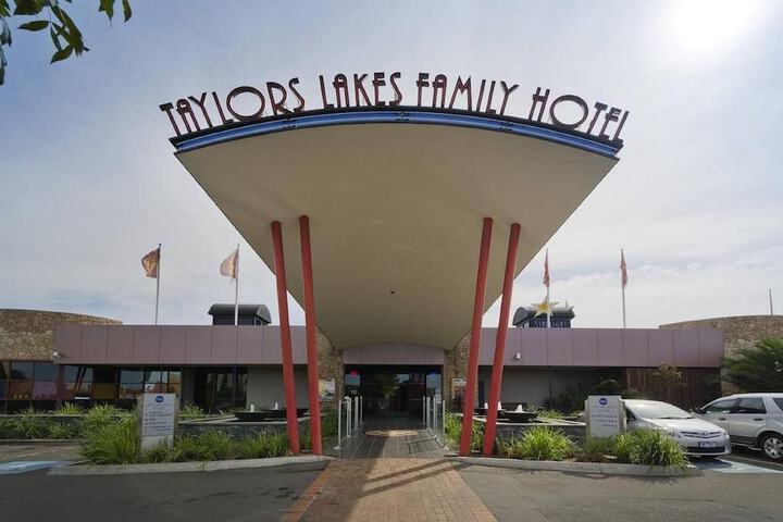 Quality Hotel Taylors Lakes - thumb 1