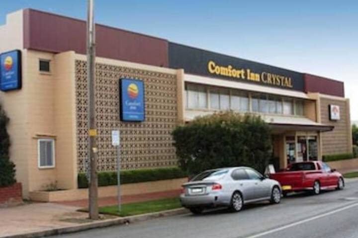 Comfort Inn Crystal - Goulburn Accommodation