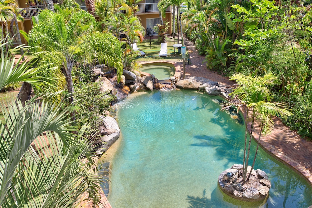 Cairns Rainbow Resort - Palm Beach Accommodation