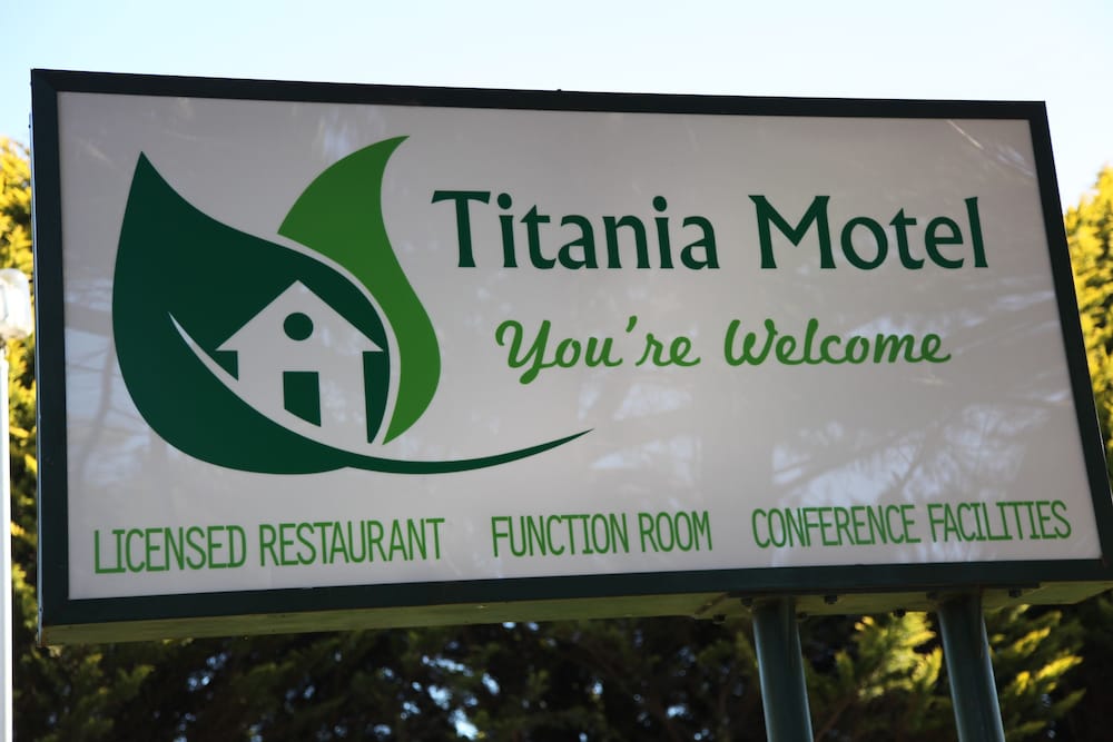 Titania Motel - thumb 0