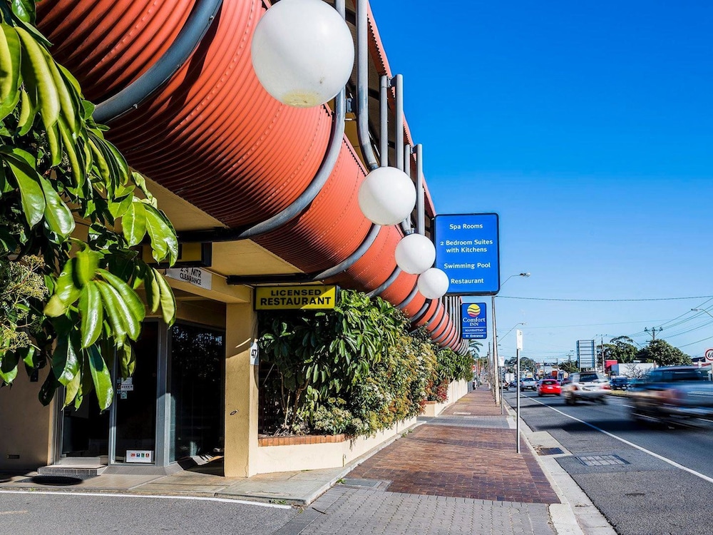 Comfort Inn and Suites Manhattan - Accommodation Adelaide