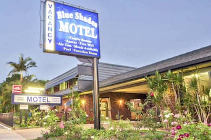 Blue Shades Motel - thumb 3