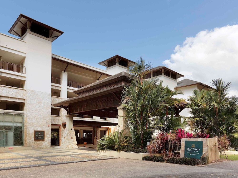 Pullman Palm Cove Sea Temple Resort and Spa - Accommodation Main Beach