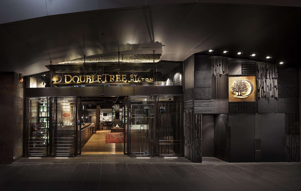 DoubleTree by Hilton Hotel Melbourne - Flinders Street - Tourism Guide