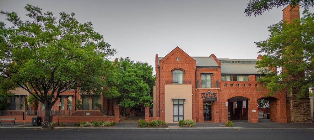 Majestic Old Lion Apartments - Port Augusta Accommodation