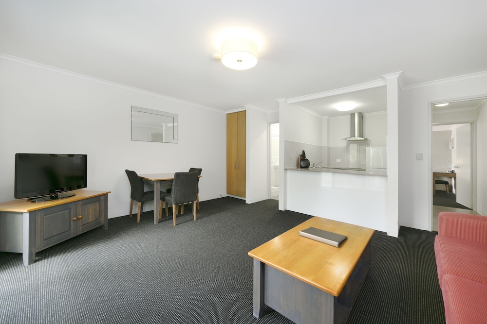 Mt Ommaney Hotel Apartments - thumb 6