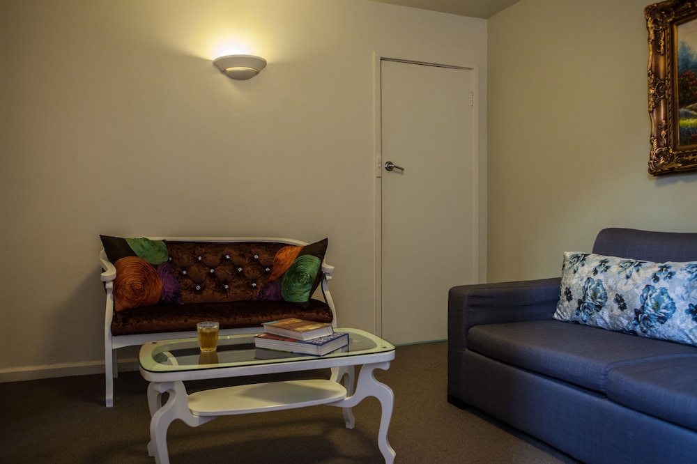 Albert Heights Serviced Apartments - thumb 3