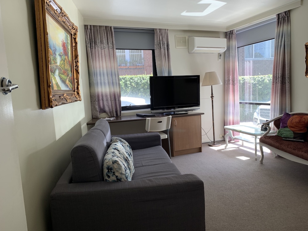 Albert Heights Serviced Apartments - thumb 5