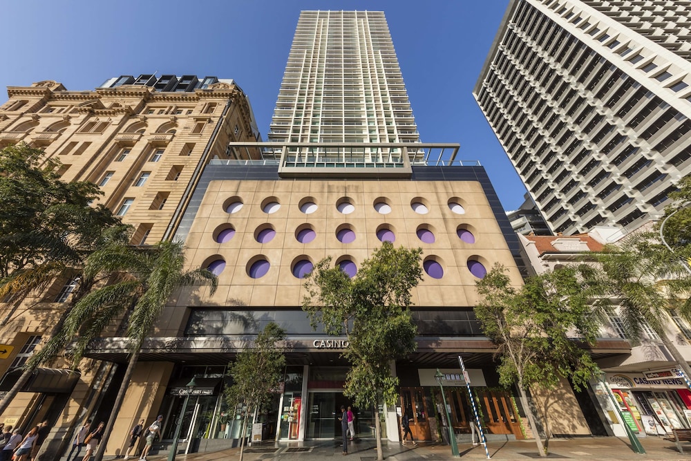 Oaks Brisbane Casino Tower Suites - thumb 1