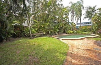 Cairns City Garden Apartment - thumb 1