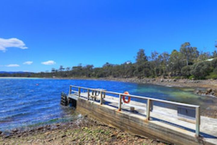 Sommers Bay Beach House - ACT Tourism