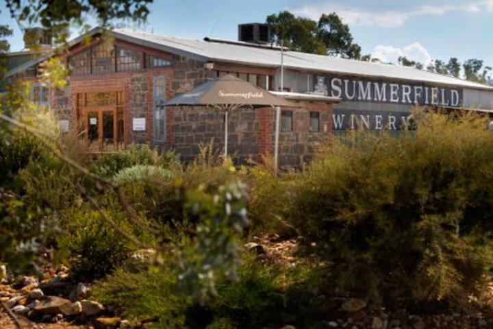 Summerfield Winery & Accommodation - thumb 0