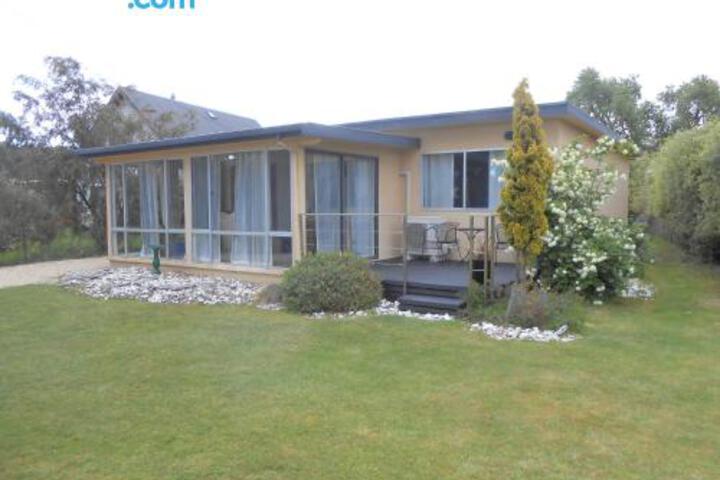 Bruny Ocean Cottage - thumb 0