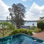 The House On The Lake At Fishing Point Lake Macquarie Honestly Put The Line In & Catch Fish - thumb 0