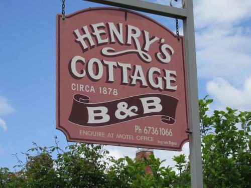 Henrys Cottage - thumb 2
