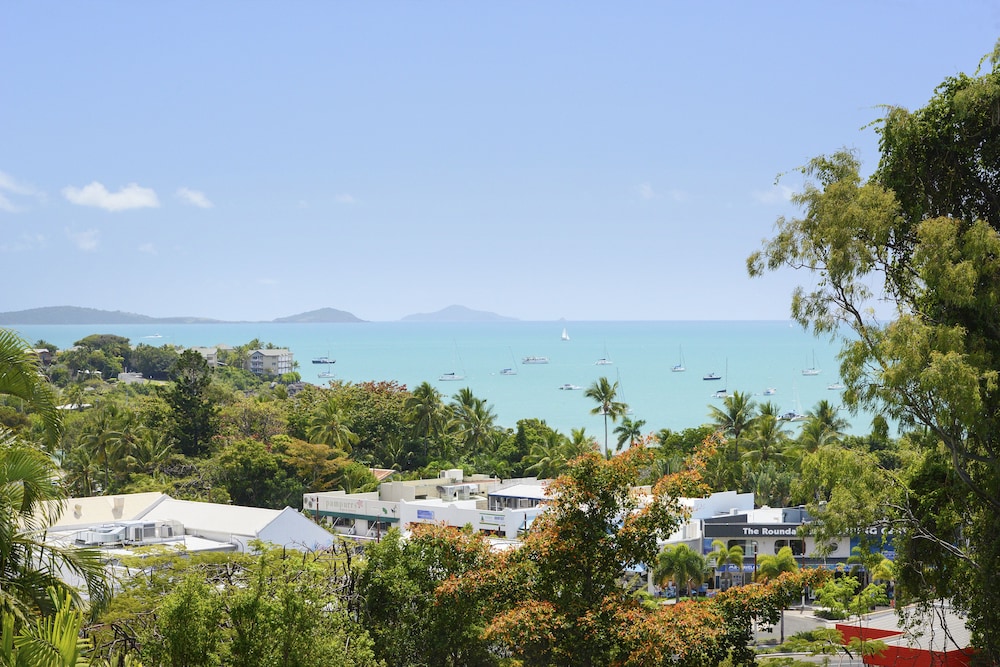 Airlie Harbour 3 Bedroom Apartment - thumb 2