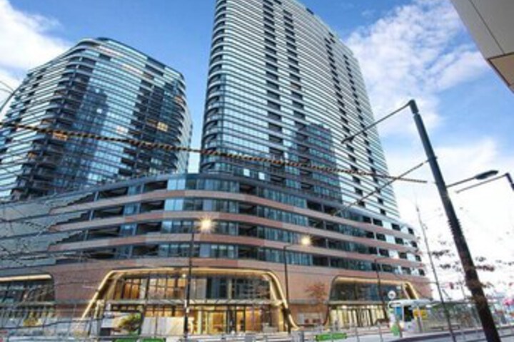Melbourne Docklands Luxury Seaview Apartment - thumb 0
