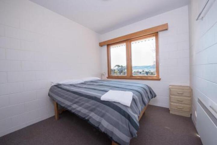 Alpine Apartment Great Location With Views Of Lake Jindabyne - thumb 5