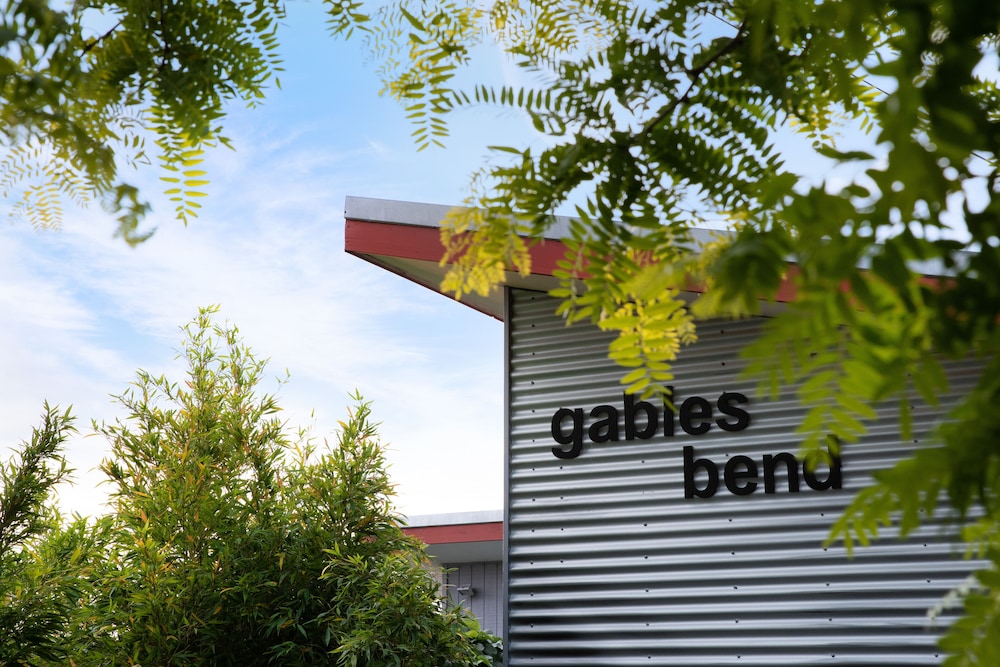 Gables Bend Spa Villa - thumb 0