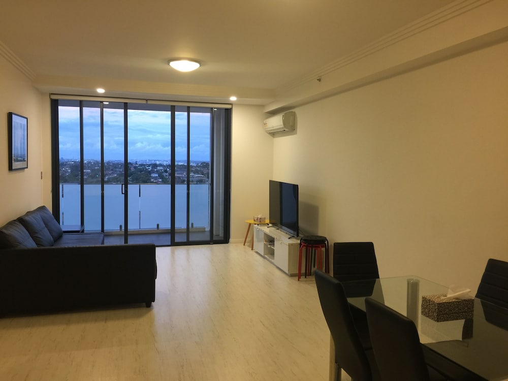 New Apartment With City View - thumb 4