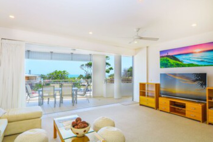 Azura Ocean View Holiday Apartment - thumb 0