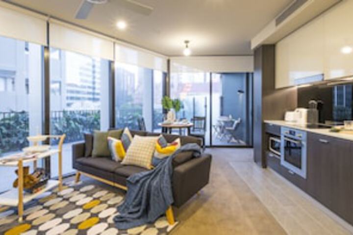 Homely Apartment At CBD Queen St - thumb 0