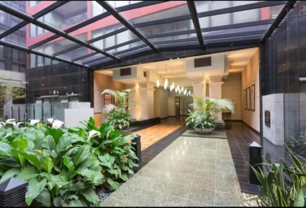 Penthouse Apartment In Melb CBD Perfect Location - thumb 5