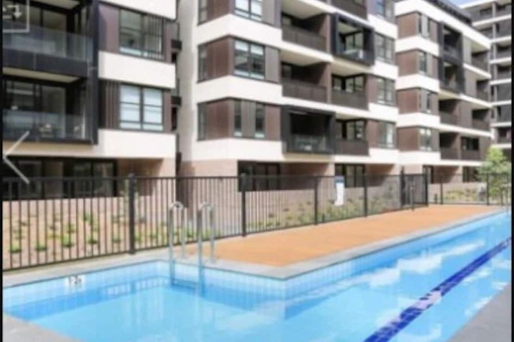 One Bedder With Pool Very Close To City - thumb 1