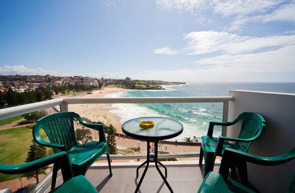 WT21 Gorgeous Coogee Views 2 Beds - thumb 5