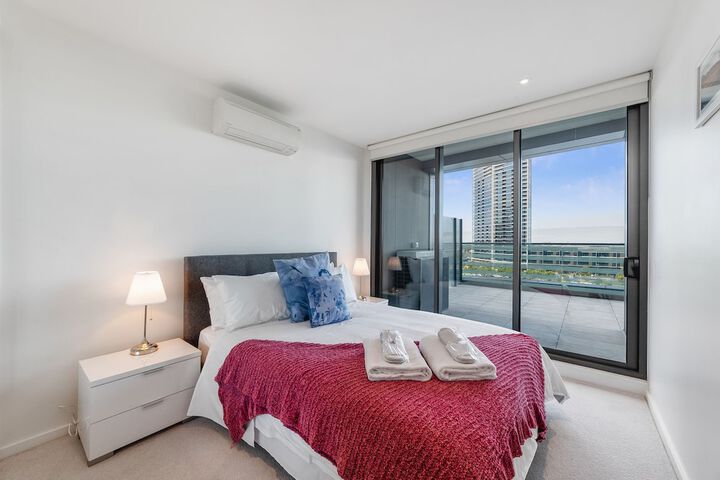 Melbourne Lifestyle Apartments - Best Views On Collins - thumb 7