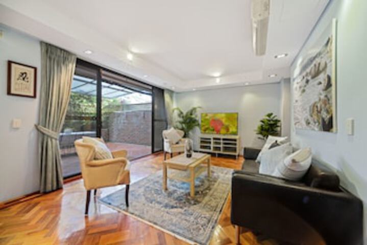 Terrace Living In The Heart Of Sydney - thumb 0