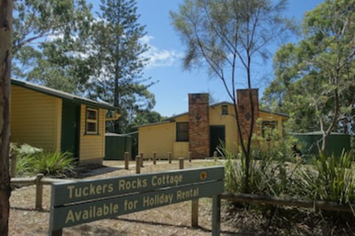 Tuckers Rocks Cottage - thumb 0