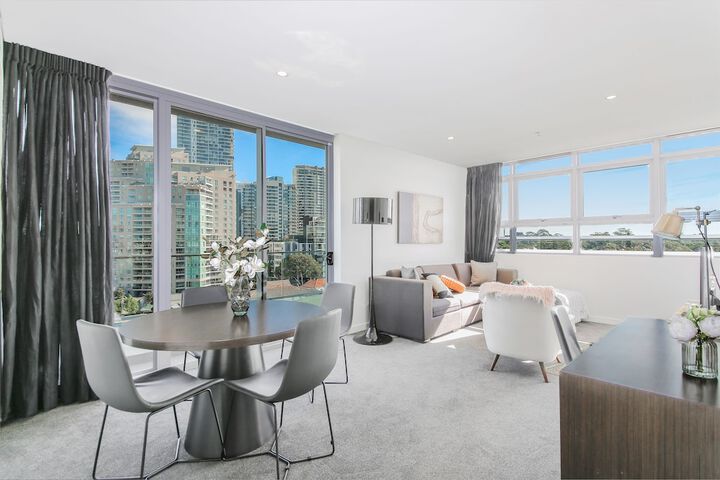 2 Bedroom Modern Apartment In Chatswood - thumb 6