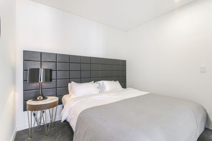 2 Bedroom Modern Apartment In Chatswood - thumb 2