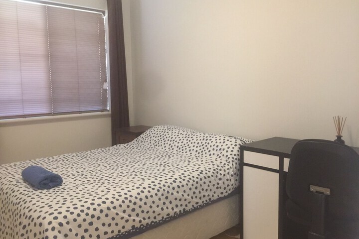 South Perth 2 Bedrooms Apartment - thumb 7
