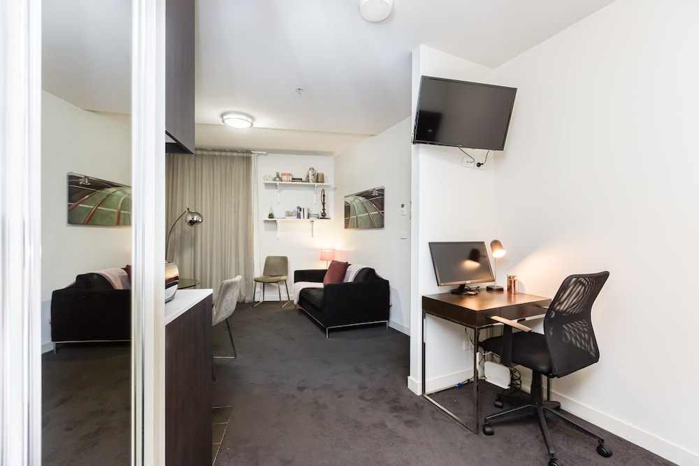 Imogen, Melbourne Studio Apartment - thumb 0