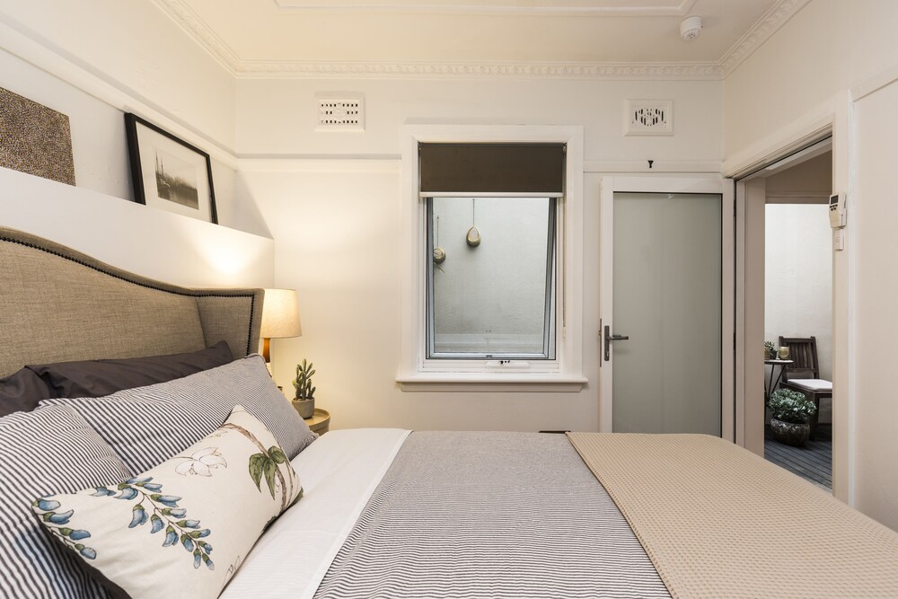 Art Deco 2 Bed Sydney & Darlinghurst Gem - thumb 3