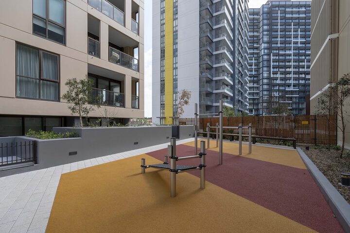 Modern Apartment In Darling Harbour - thumb 4