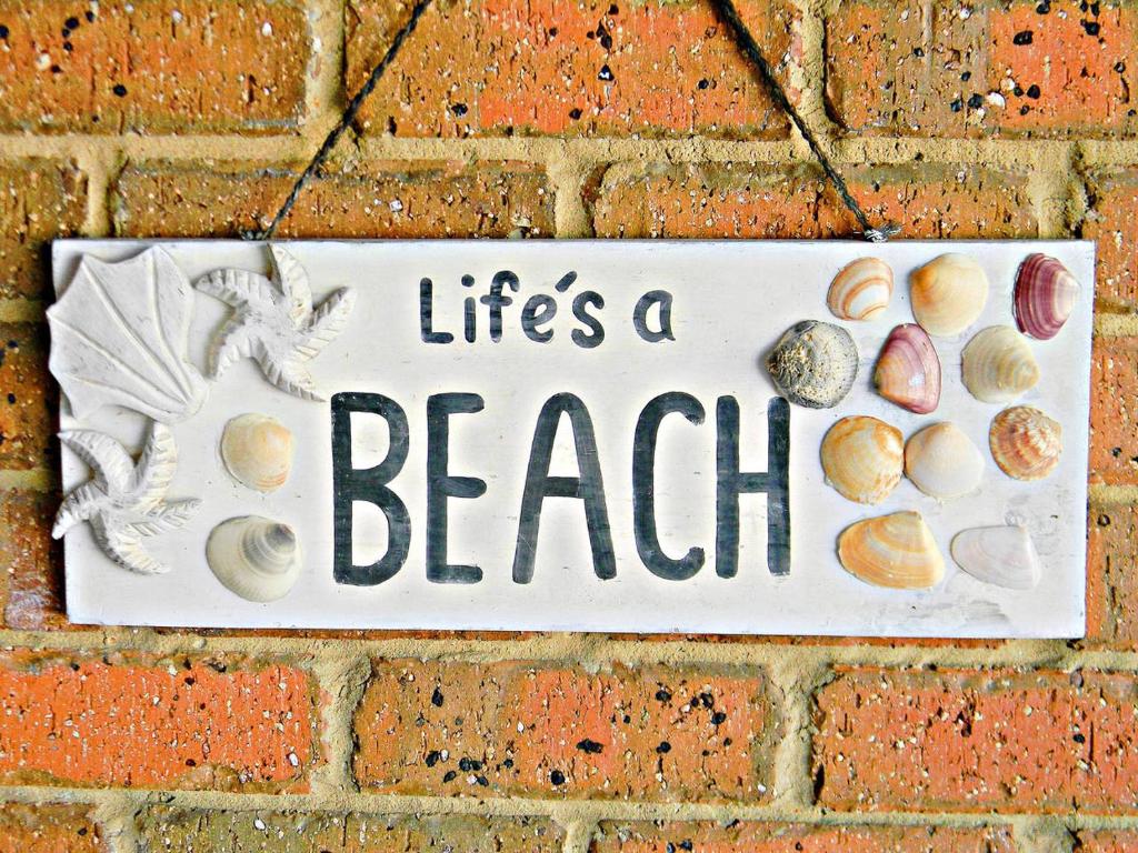 LIFES A BEACH - thumb 5