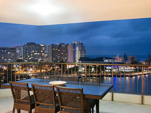 Seascape Apartments Unit 1201 Luxury Apartment With Views Of The Gold Coast & Hinterland - thumb 1