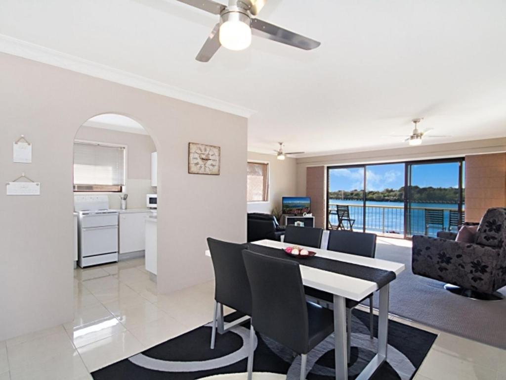 7 / 18 Endeavour Parade Riverfront Tweed Heads - thumb 2