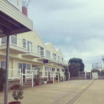 A Great Ocean View Motel - thumb 0