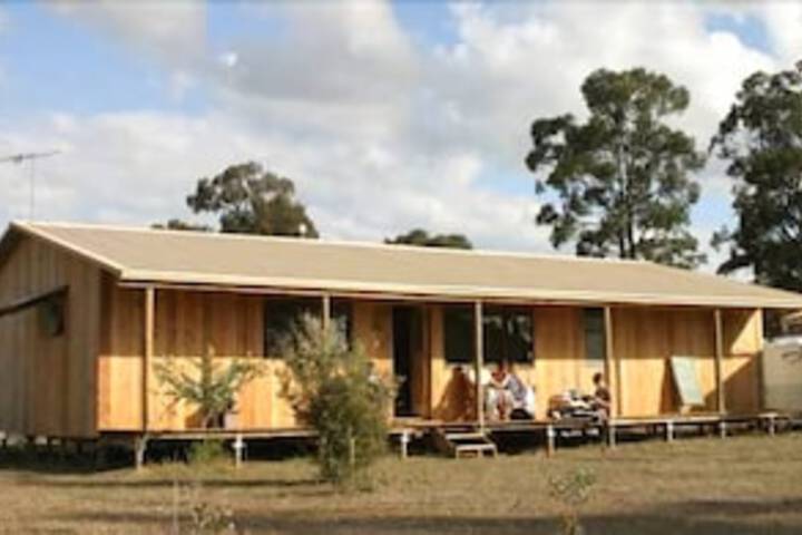 Lovedale Cottages - thumb 4