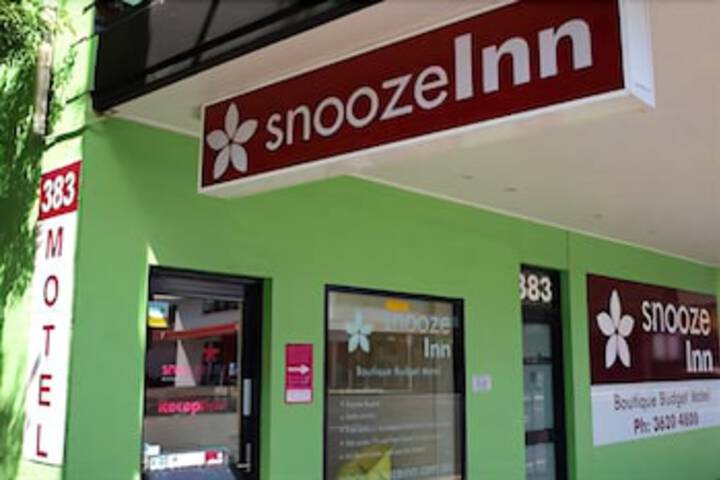 Snooze Inn Fortitude Valley - thumb 0